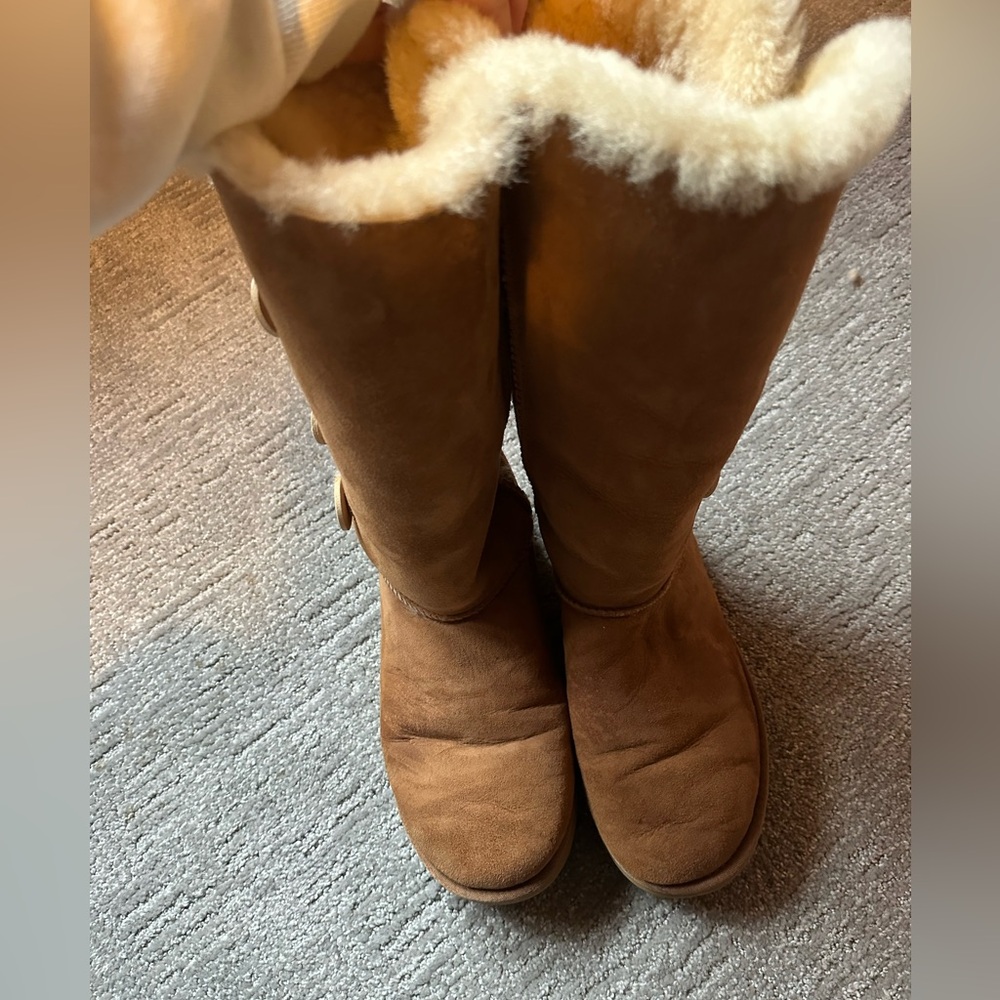Ugg Bailey Button Boot Tall In Chestnut Size 9 - image 3